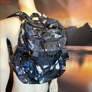 Lululemon Yogini drawstring Pack. Without detachment.